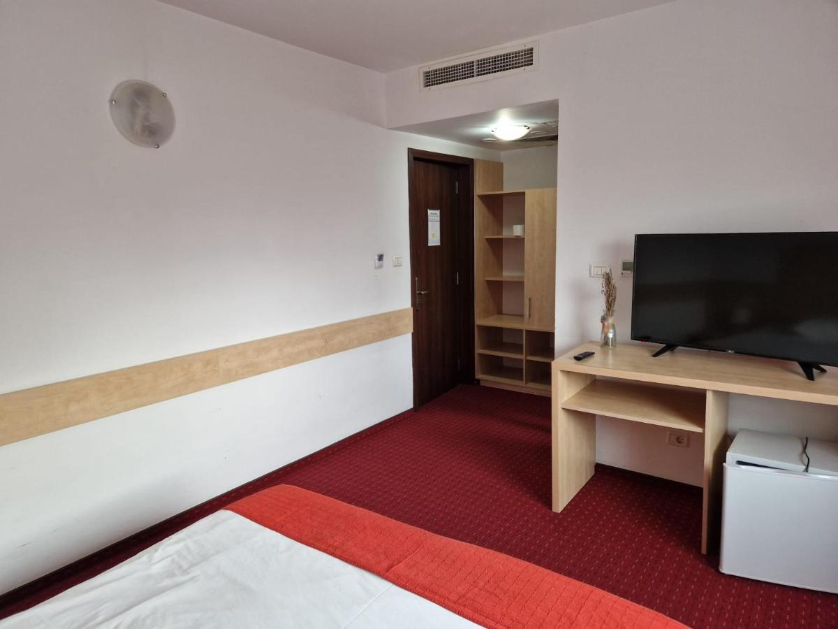 Pensiunea Carpe Diem Râmnicu Vâlcea エクステリア 写真